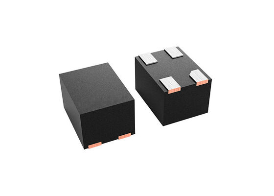 CDC6C025000ADLYRQ1 Entegre Devre Çip 1.8V 3.3V Düşük Güçlü Otomobil LVCMOS Çıkış BAW Ossilatörü