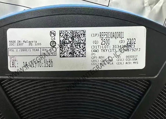 REF5030AQDRQ1 Entegre devre çipi Otomotiv düşük gürültülü Çok düşük sürüklenme hassasiyeti Voltaj referansı